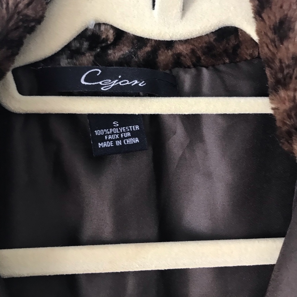 Cejon Women’s Small Vest Cheetah Print Faux Fur - Picture 4 of 7